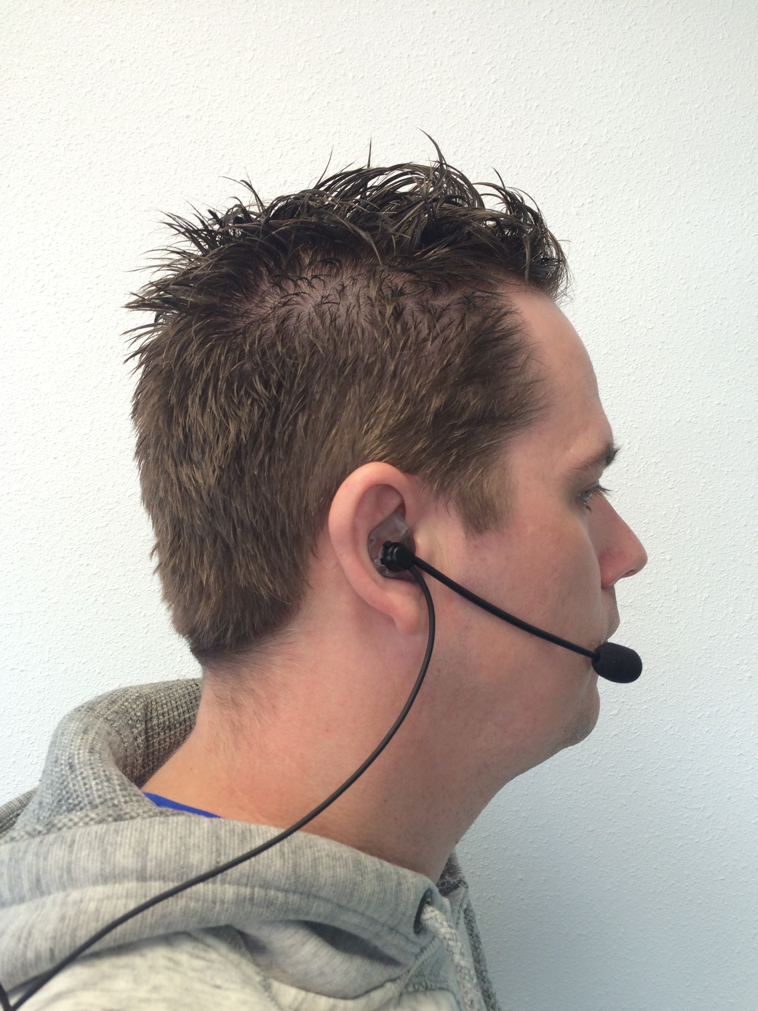 /axiwi-custom-made-headset-inear2